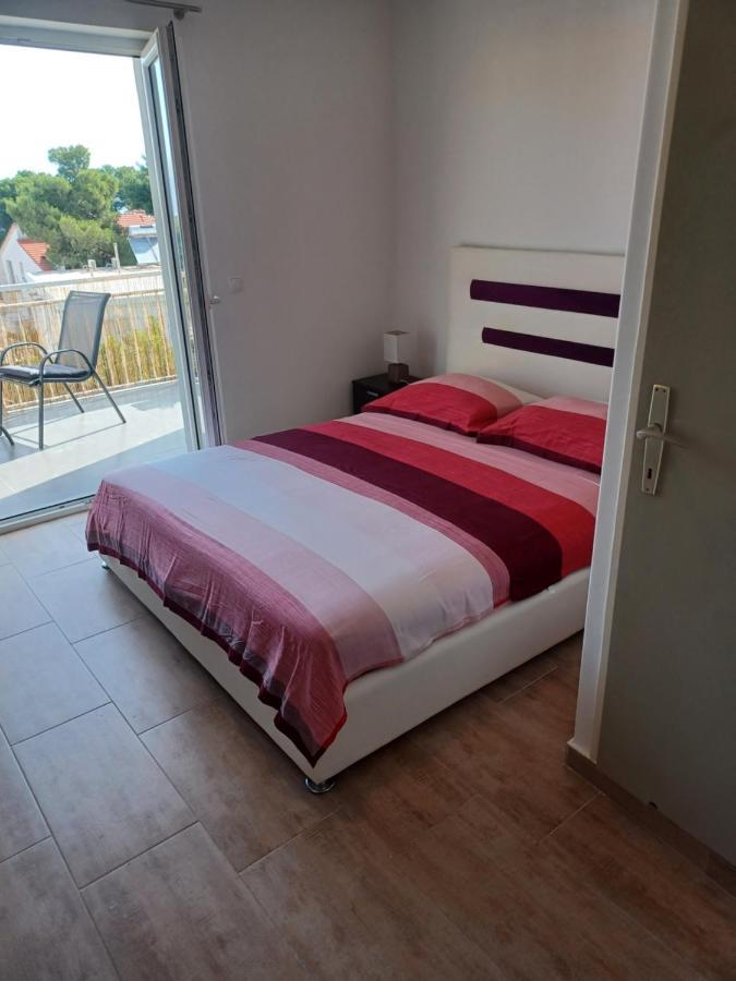 Apartmani Miletic เยลซา ภายนอก รูปภาพ