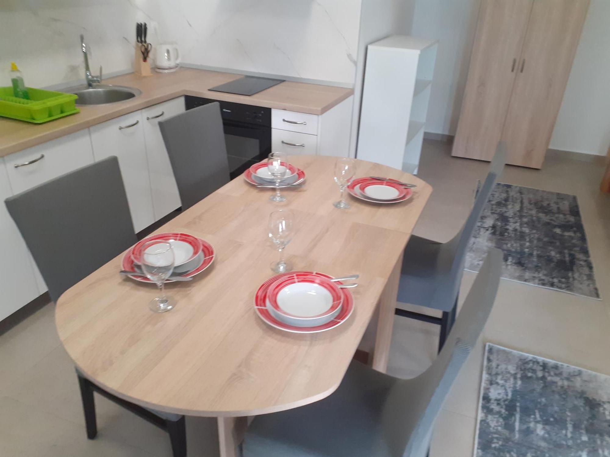 Apartmani Miletic เยลซา ภายนอก รูปภาพ