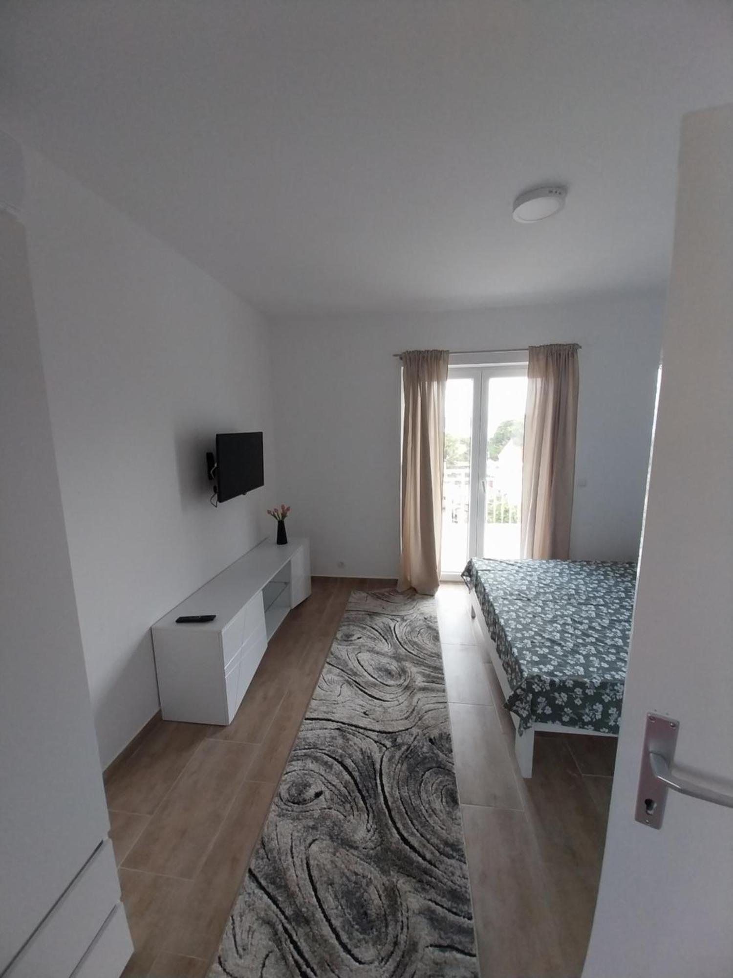 Apartmani Miletic เยลซา ภายนอก รูปภาพ