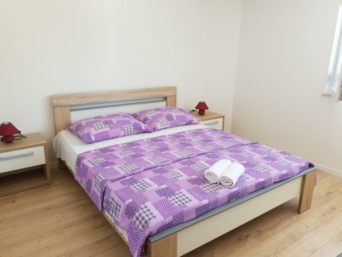 Apartmani Miletic เยลซา ภายนอก รูปภาพ